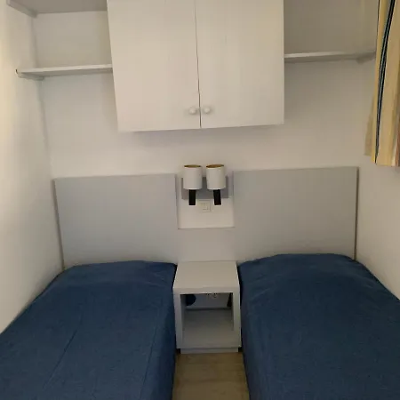 Et Commerces 218 Apartman